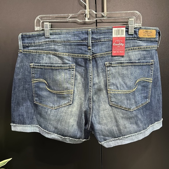 Levi Strauss Signature high-rise, five pocket, Belt loop,super stretchy sexy fit - Picture 3 of 12